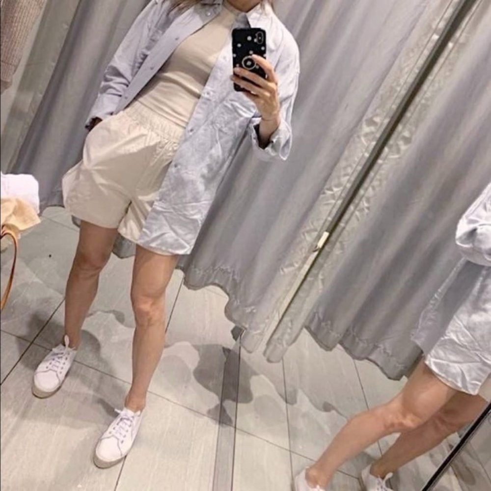 H&M Casual Cream Shorts sz.XS NWT